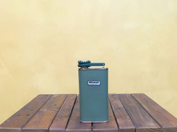 10-00837-045 Stanley Classic Flask 8oz Hammertone Green - Stars and Stripes 